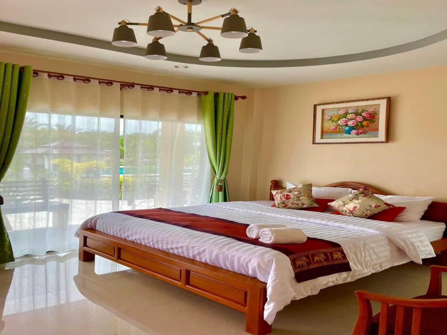 Capital O 75518 Baan Rose Resort Ao Luk Extérieur photo