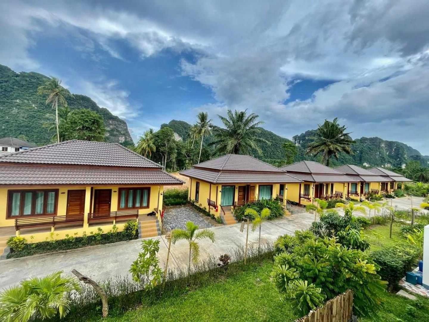 Capital O 75518 Baan Rose Resort Ao Luk Extérieur photo