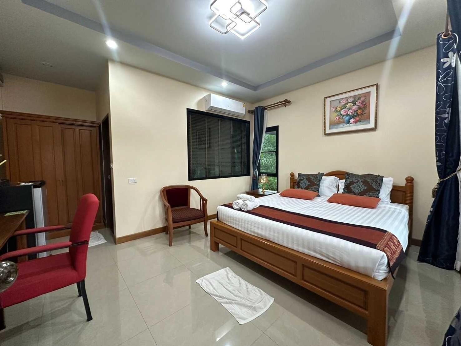 Capital O 75518 Baan Rose Resort Ao Luk Extérieur photo