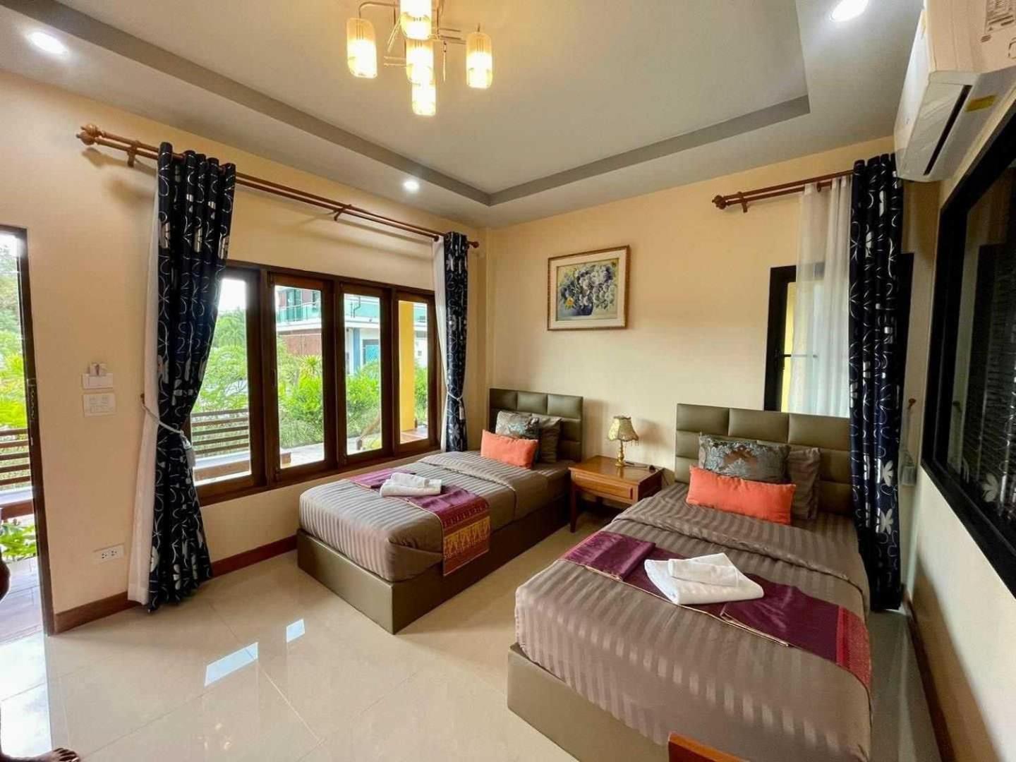 Capital O 75518 Baan Rose Resort Ao Luk Extérieur photo