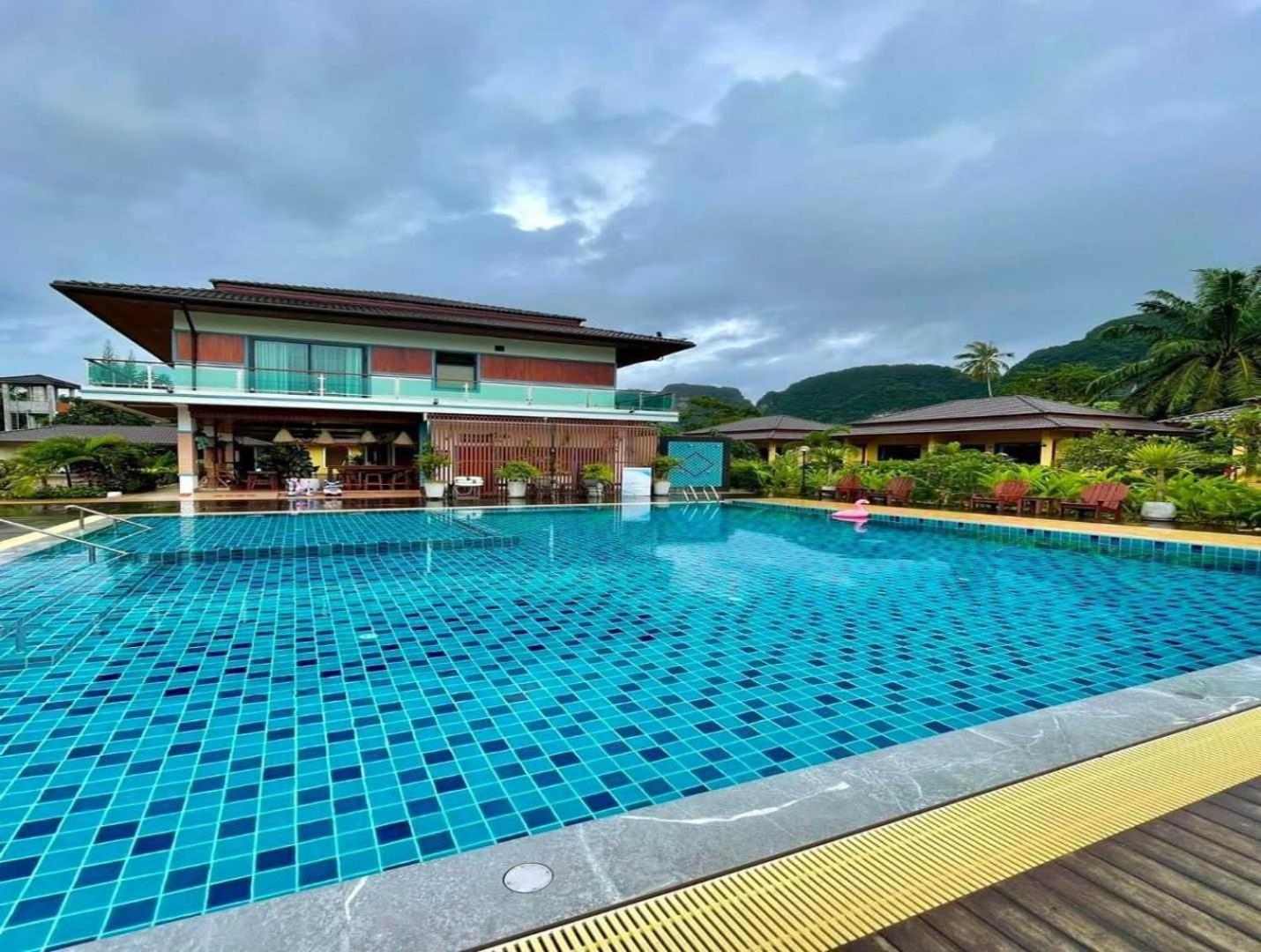Capital O 75518 Baan Rose Resort Ao Luk Extérieur photo